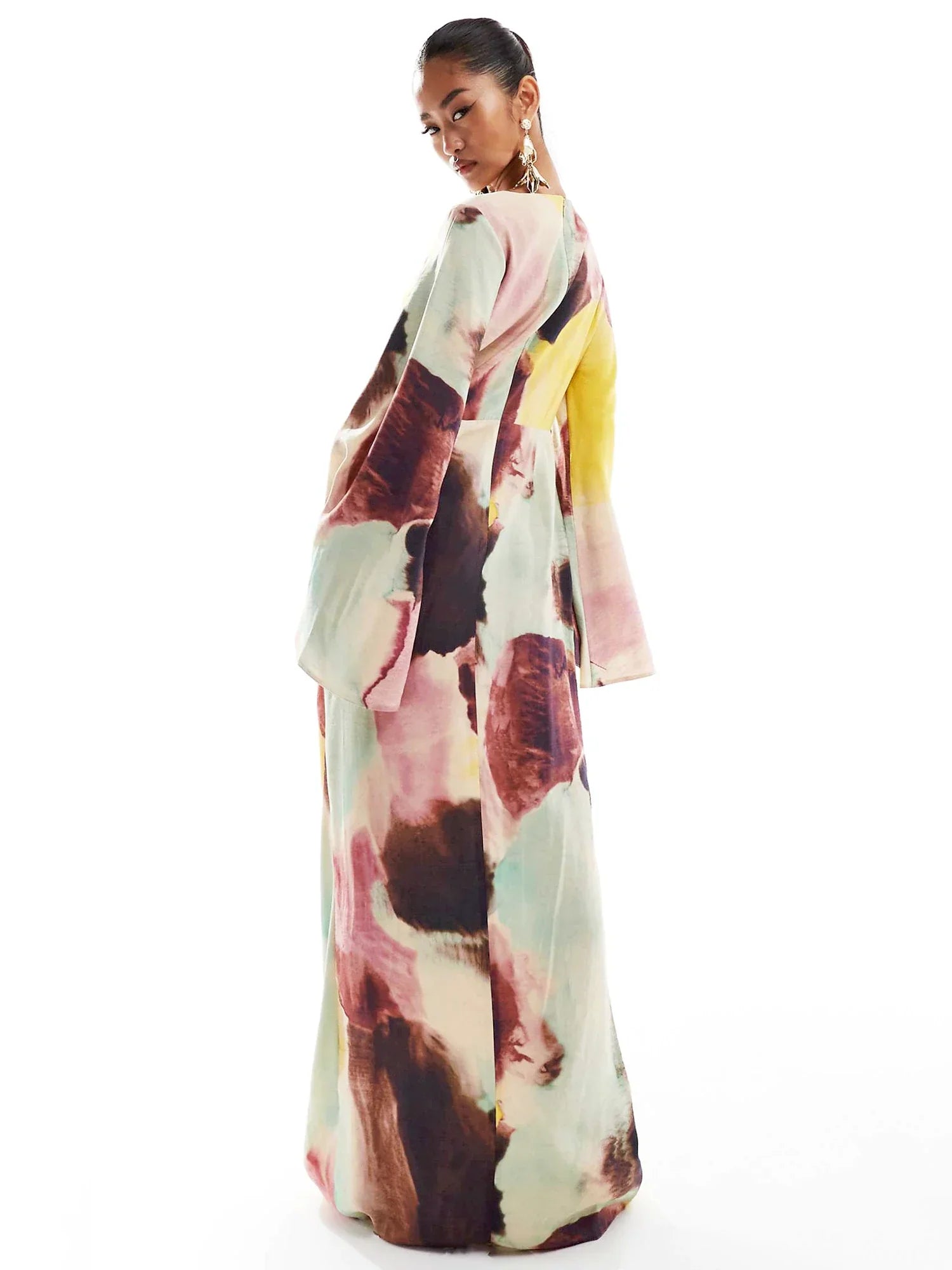 Vestido ultra largo con estampado abstracto de acuarela