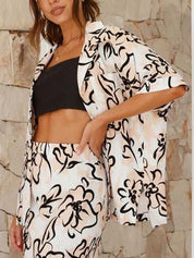 Loose shirt with botanical floral print