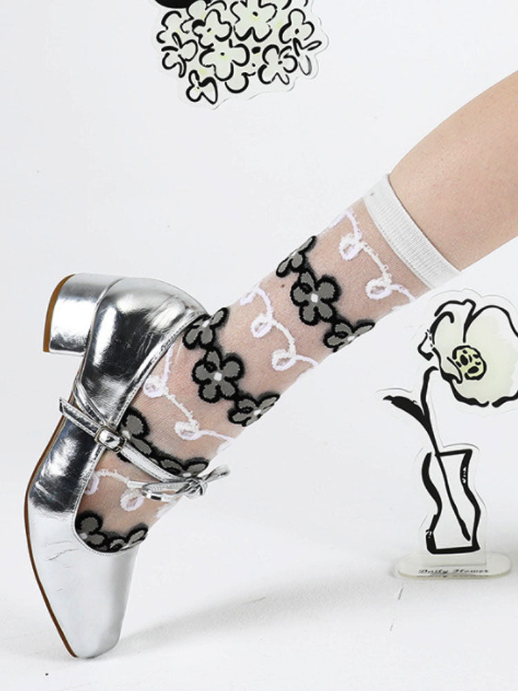 Hübsche transparente Kristallsocken mit Muster