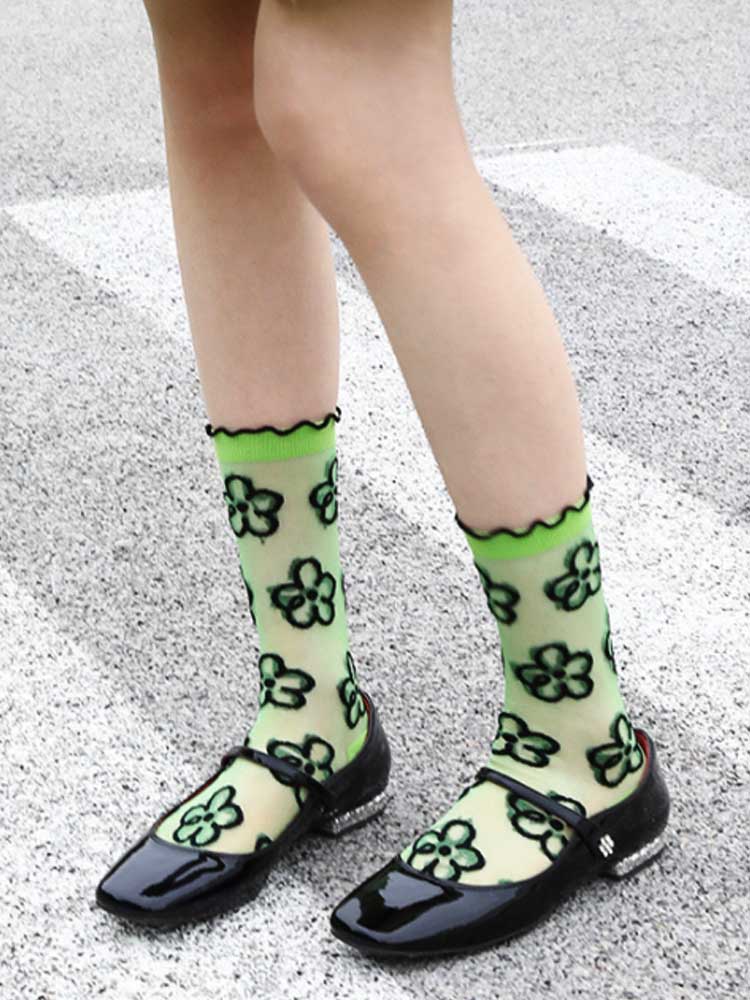 Hübsche transparente Kristallsocken mit Muster